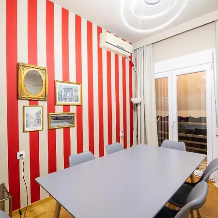 Modern Art Flat At Downtown Lägenhet